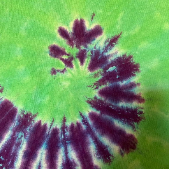 Green and Purple Spiral Tie Dye T-Shirt Size L - Picture 4 of 5